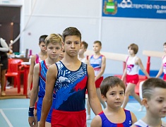 Чемпионат по спортивной гимнастике в Благовещенске посвятили герою СВО