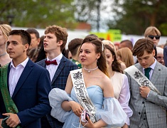 В Благовещенске отгремел выпускной