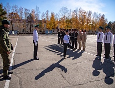 В Благовещенске юнармейцы соревнуются в военно-спортивной игре "Победа"