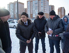 Темпы работ по возведению берегоукрепления Амура и Зеи оценили мэр амурской столицы Олег Имамеев