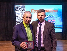 Церемония награждения медалями «За строительство Байкало-Амурской магистрали»