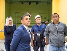 Мэр города Олег Имамеев проконтролировал ремонтные работы Дома культуры в селе Садовом