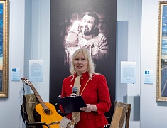 В Благовещенске открылась выставка к 70-летию Александра Тихомирова