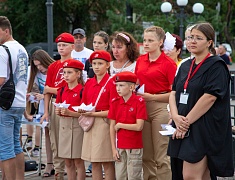 В Благовещенске прошла акция, посвященная Дню памяти детей-жертв войны в Донбассе