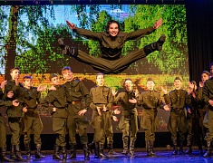 Хореографический ансамбль «Ровесники» отметил 59-летие ярким концертом