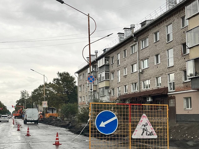 В амурской столице обустроят парковочные места возле детской поликлиники на Ленина 