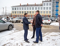 Мэр Благовещенска Олег Имамеев провел плановое выездное совещание по реконструкции улицы Тепличной