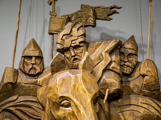 Благовещенский ледовый скульптор Алексей Сидоров открыл персональную выставку скульптур в технике «корнеметаллопластика»