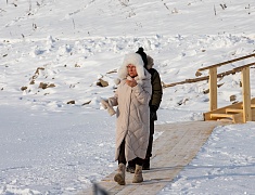 В Благовещенске в купель на Амуре в Крещение окунулись больше двух тысяч человек