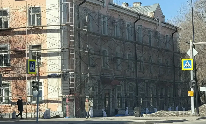 11 многоквартирных домов получат новый облик: в Благовещенске начали обновление фасадов