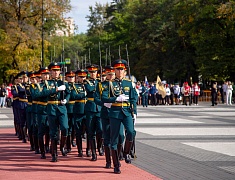 В Благовещенске зажгли Вечный огонь на площади Победы