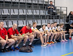 В Благовещенске впервые прошел турнир по волейболу сидя