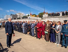 На Амуре прошла традиционная акция «Цветы на воде»