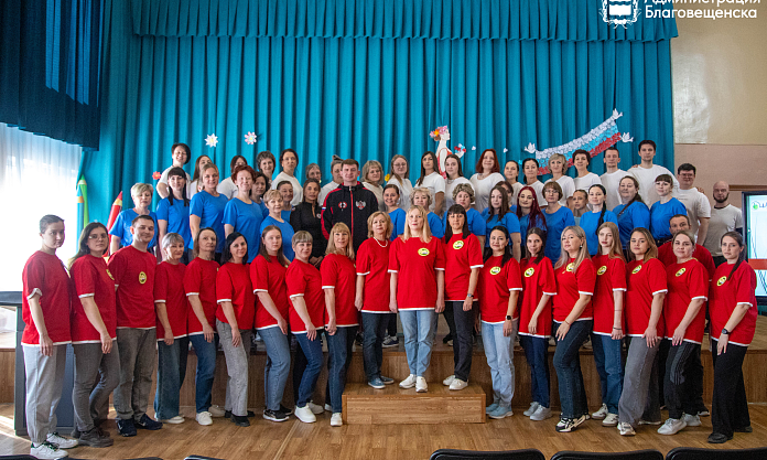 Спортивное ориентирование, борьба со стрессом, зарядка для профи: педагогов города взбодрили для улучшения здоровья