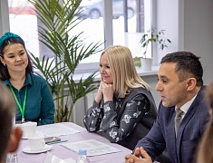 Мэр Благовещенска Олег Имамеев встретился со студенческими семьями Благовещенска