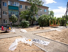 Двор на улице Пограничной в Благовещенске обзаведется детской площадкой с игровыми комплексами