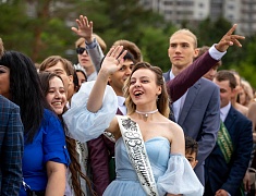 В Благовещенске отгремел выпускной