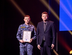 Заместитель мэра Благовещенска поздравил судебных приставов со 160-летием ведомства