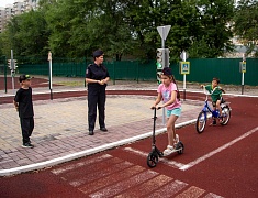 Юных благовещенцев учат безопасности на дорогах