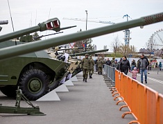 Выставка военной техники ДВОКУ в честь Дня Победы