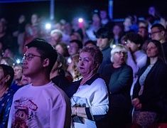 В общественно‑культурном центре прошел благотворительный концерт «Крымская весна»