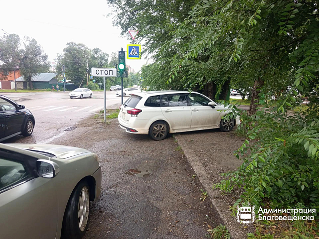 154 тысячи рублей за 14 дней: 57 благовещенских нарушителей поймали за неправильную парковку