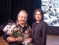 Церемония награждения медалями «За строительство Байкало-Амурской магистрали»