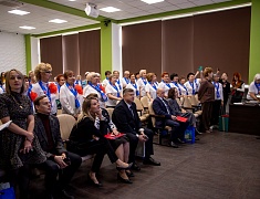 Заместитель мэра Благовещенска Дмитрий Перов поздравил «Ассоциацию пожилых людей» с юбилеем