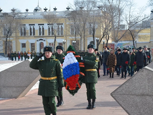 В День защитника Отечества в Благовещенске почтили память воинов