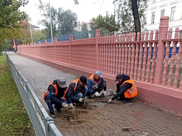 ГТСК ремонтирует тротуары в Благовещенске 