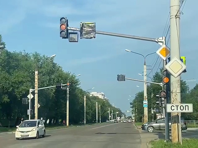 В Благовещенске по поручению мэра Олега Имамеева установили светофоры по улице Новой 