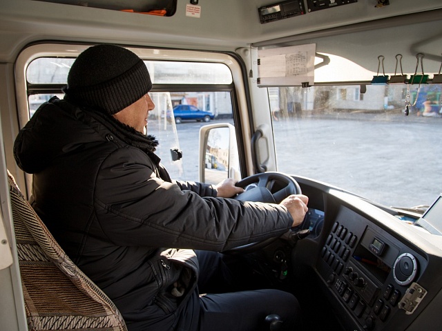 Высокая зарплата и соц гарантии: в автоколонне Благовещенска ждут водителей автобусов 