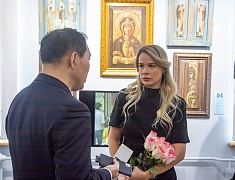 В Благовещенске открылась выставка к 70-летию Александра Тихомирова