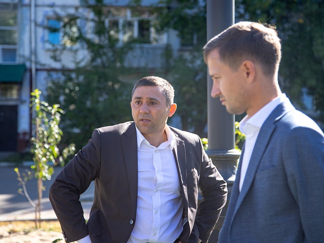 Мэр Олег Имамеев провел выездное совещание по обращениям граждан в сквере Кузнецова