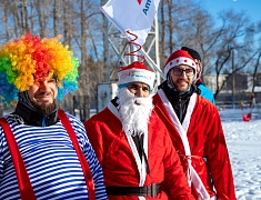 В Благовещенске состоялся новогодний забег в карнавальных костюмах