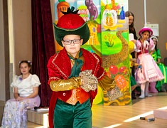 В Благовещенске прошла премьера спектакля «Чиполлино»