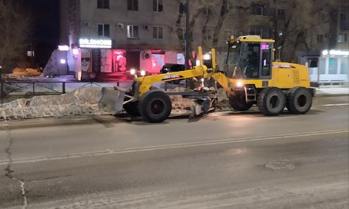 На каких улицах областного центра трудились коммунальщики в ночь с 17 на 18 марта?