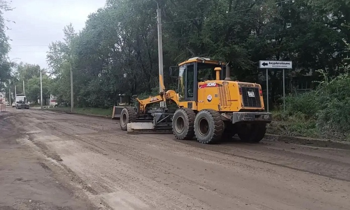 Больше 50 км благовещенских дорог очистили коммунальщики с начала осени 
