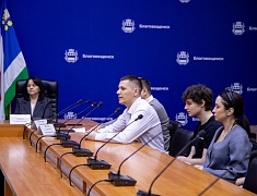 В Благовещенске школьникам рассказали о целевом обучении и приеме в медицинские вузы и колледжи