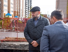 Мэр Благовещенска Олег Имамеев выехал на участок, где есть риски по началу отопительного периода
