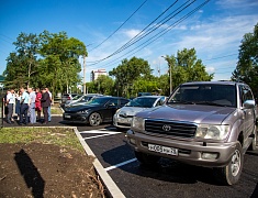 Выездное совещание у школы № 22 провел мэр Благовещенска Олег Имамеев