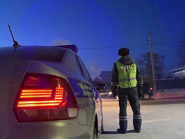 Массовые проверки водителей проведет полиция на оживленных перекрестках Благовещенска 