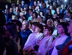 В общественно‑культурном центре прошел благотворительный концерт «Крымская весна»