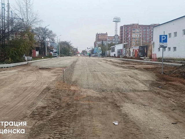 Устанавливают знаки, наносят разметку: на каких участках дорог завершают ремонтные работы