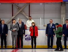 Арену «Гагарин лед» открыли в Благовещенске ледовым шоу