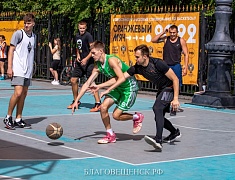 В День физкультурника в Благовещенске прошли соревнования "Оранжевый мяч"