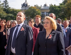 В Благовещенске зажгли Вечный огонь на площади Победы