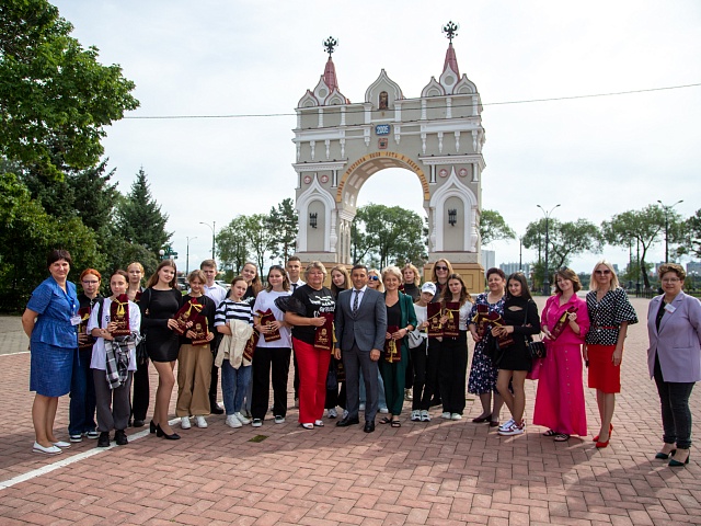 В Благовещенск на IX Международный фестиваль «Детство на Амуре» прибыла детская делегация из ДНР