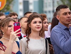 В Благовещенске отгремел выпускной