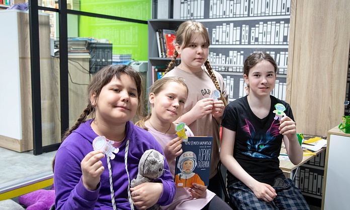 В библиотеке «Дом семьи» прошло увлекательное занятие, посвящённое Дню космонавтики